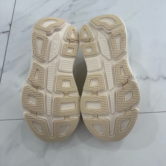 Hoka One Bondi 9 Women’s Running Shoe Size 6.5B - Picture 5 of 5